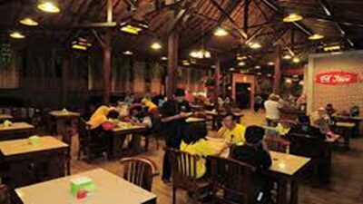 8 Rekomendasi Tempat Makan Malam Lezat di Pekalongan 2025