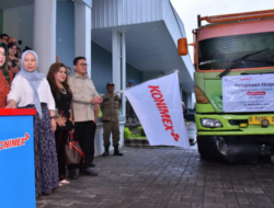 Bersama Mendag Bupati Sukoharjo Lepas Ekspor Perdana Produk Biskuit PT Konimex ke Jepang