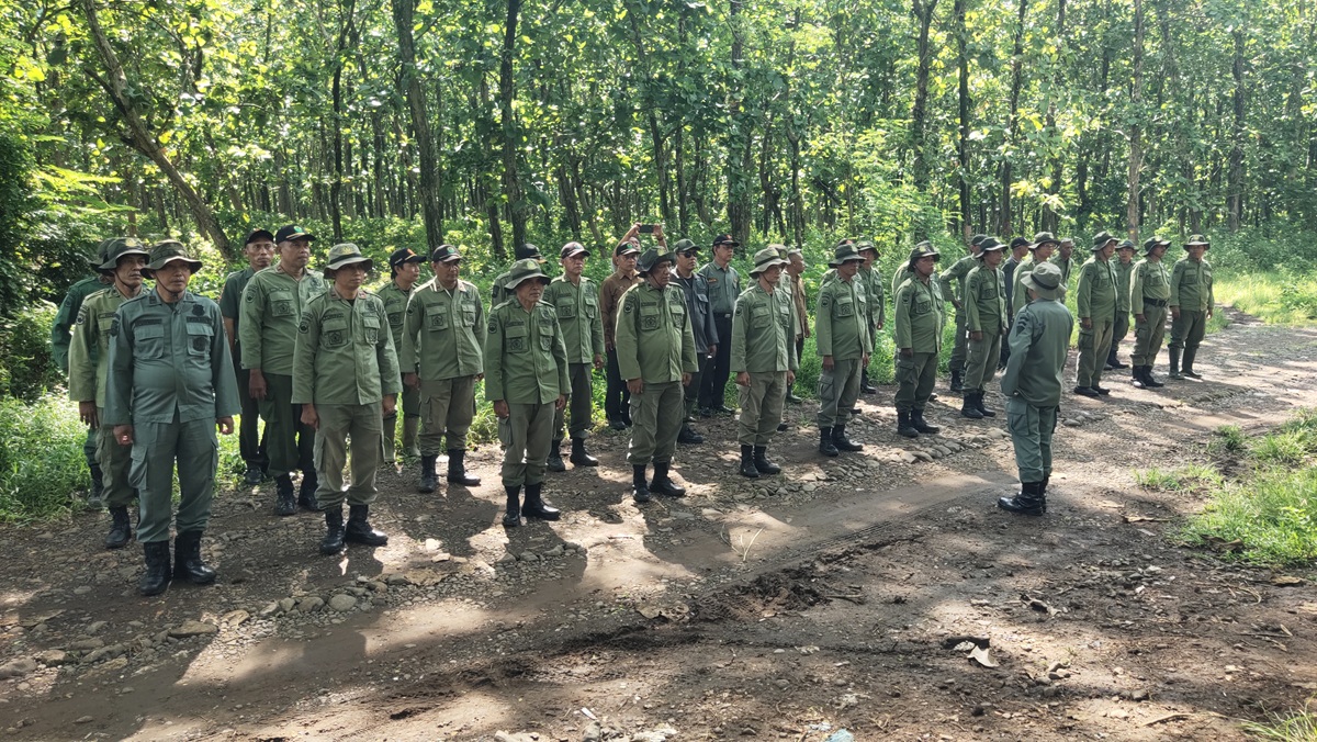 Perum Perhutani Kesatuan Pemangkuan Hutan (KPH) Balapulang melaksanakan apel siaga