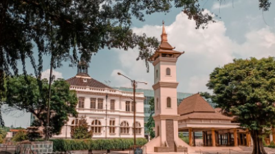 4 Pilihan Liburan di Solo saat Musim Hujan