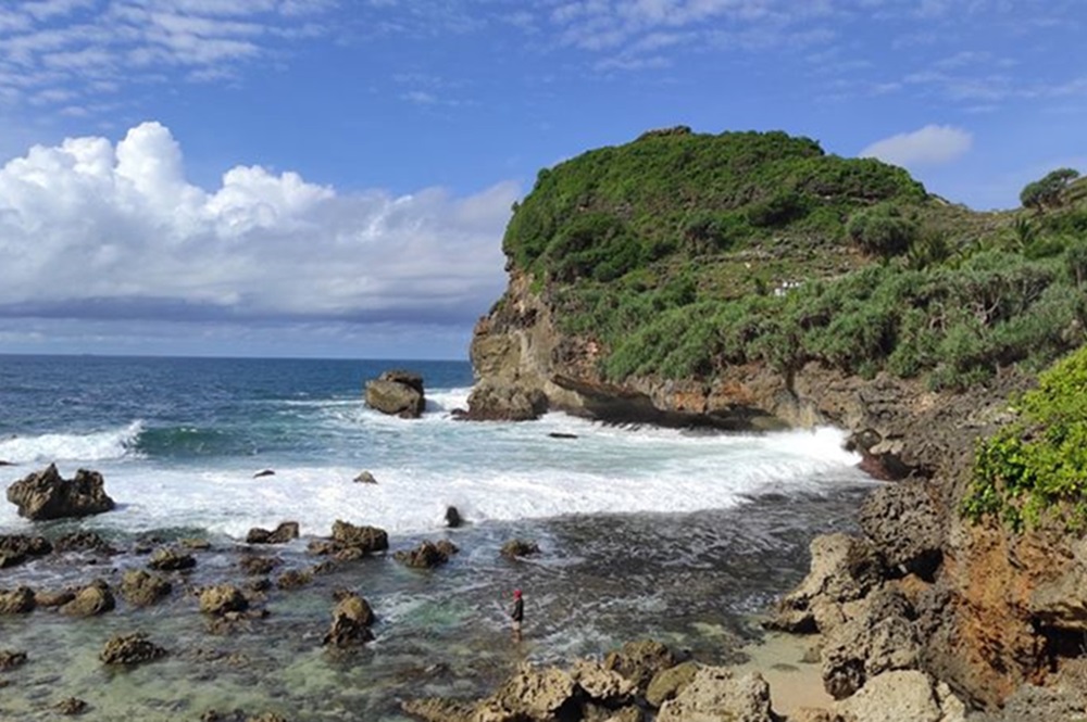 Pantai terdekat dari Solo yang indah mengagumkan