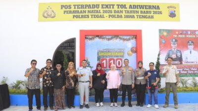 Kapolres Tegal Resmikan Patung Robot