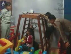 Humanis dan Ramah Anak, Personel Polres Tegal Hadirkan Ruang Bermain di Pos Pam Yaumani Lebaksiu