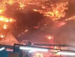 Kebakaran Mobil Boks dalam Gudang di Boyolali: Api Terjadi Saat Pagi Hari