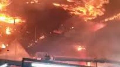 Kebakaran Mobil Boks dalam Gudang di Boyolali: Api Terjadi Saat Pagi Hari