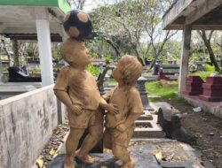 Makan Unik di Solo, Ada Nisan Patung Emas Bocah Pemain Bola