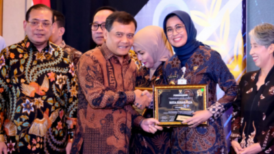 Pemkot Surakarta Raih Predikat Informatif, Anugerah Keterbukaan Informasi Publik 2025