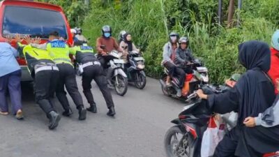 Tim Urai Guci Sigap Evakuasi